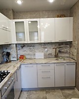 Ул. Бердянская 136/1 двушка, первый этаж